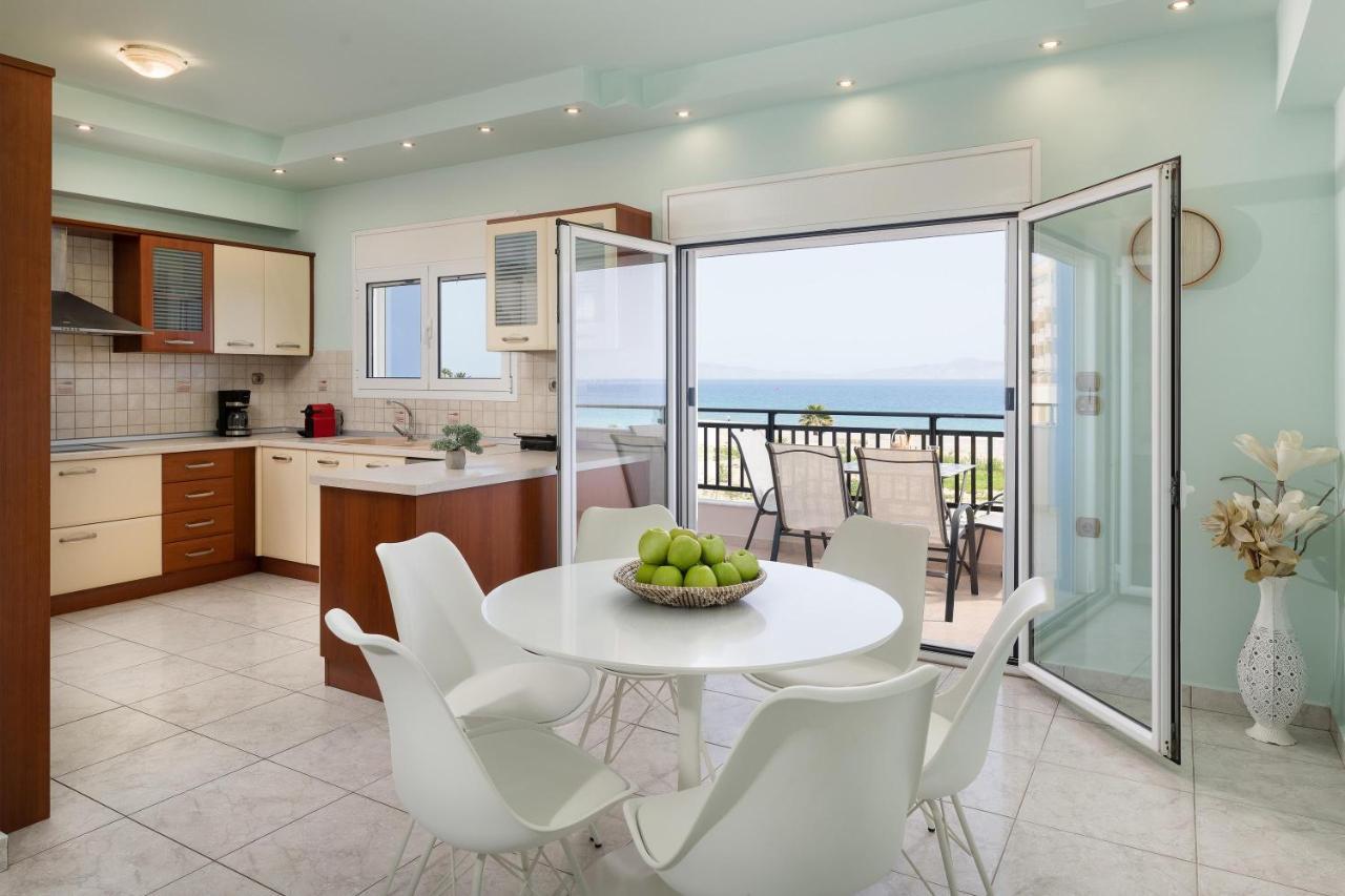 White&Blue Luxury Suites Ialysos  Exterior photo